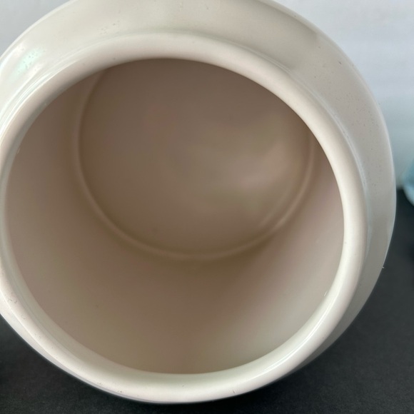 Rae Dunn Jelly Bean/Cookie Chubby Canister - Picture 5 of 6